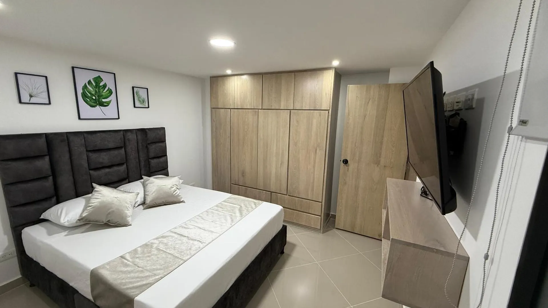 202 Nuevo Poblado Y Provenza Muy Cerca Apartment Medellin
